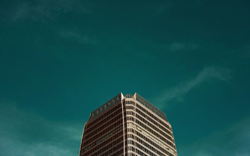 liu-fly-8bDDqdE4WUA-unsplash